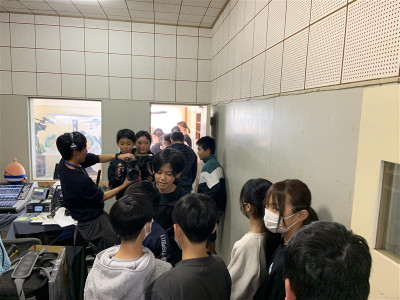 宮園小_放送室見学